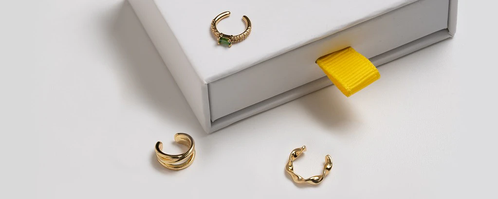 Earcuffs