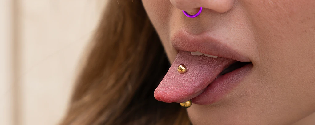 Joias para piercing na língua