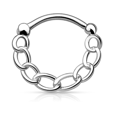 Septo piercing com corrente