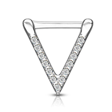 Septo piercing com forma triangular cravejada de pedra