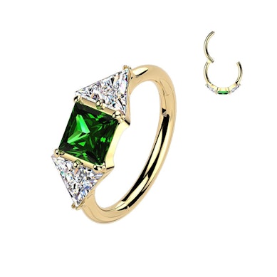 Argola em titânio com pedra verde no centro