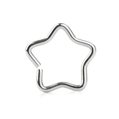 Orelha piercing de estrela