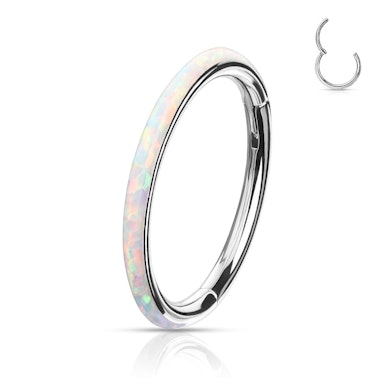 Argola de titânio articulada com opala à volta