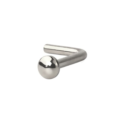 Nariz piercing com desenhos diferentes