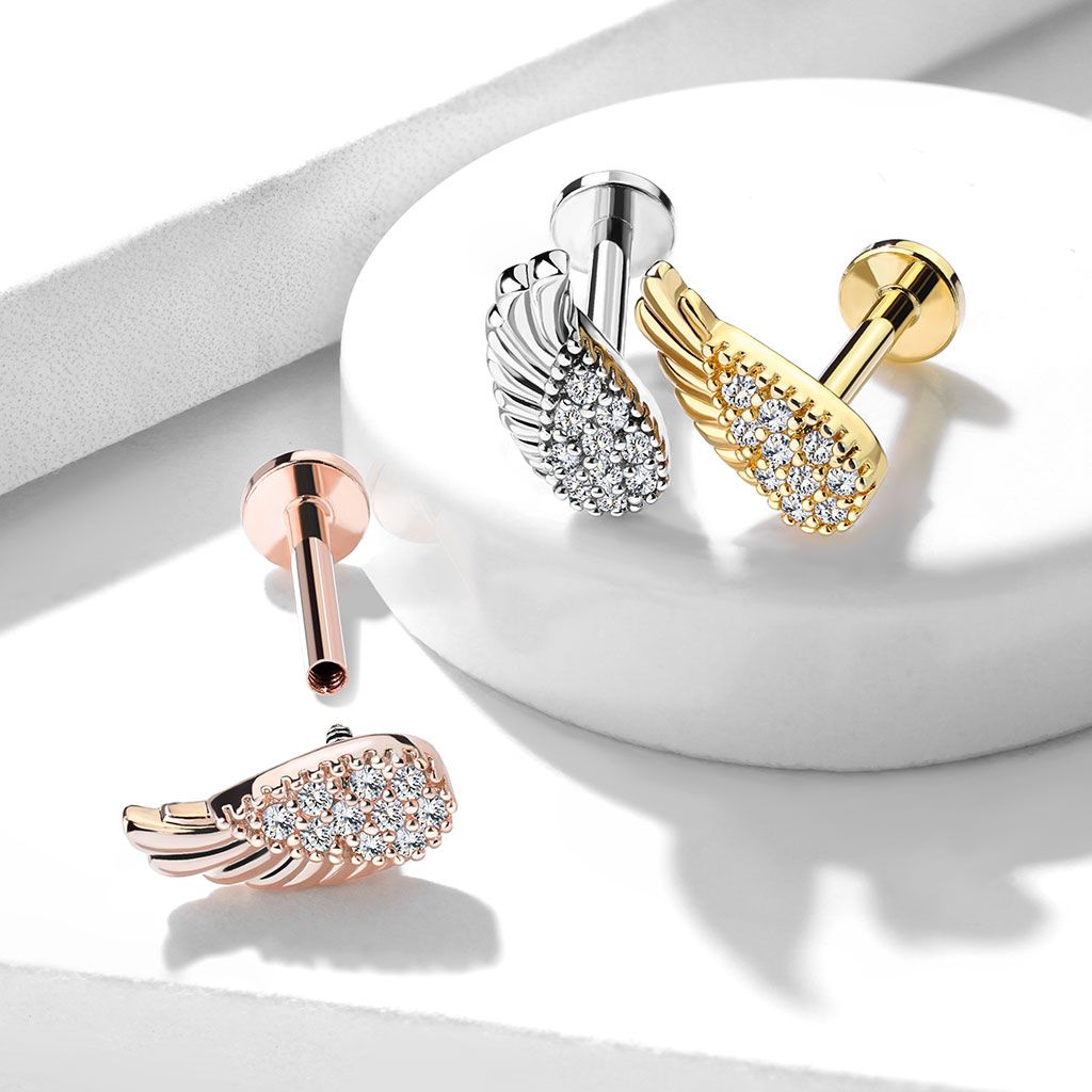Labret em forma de asa de anjo com imensas pedras