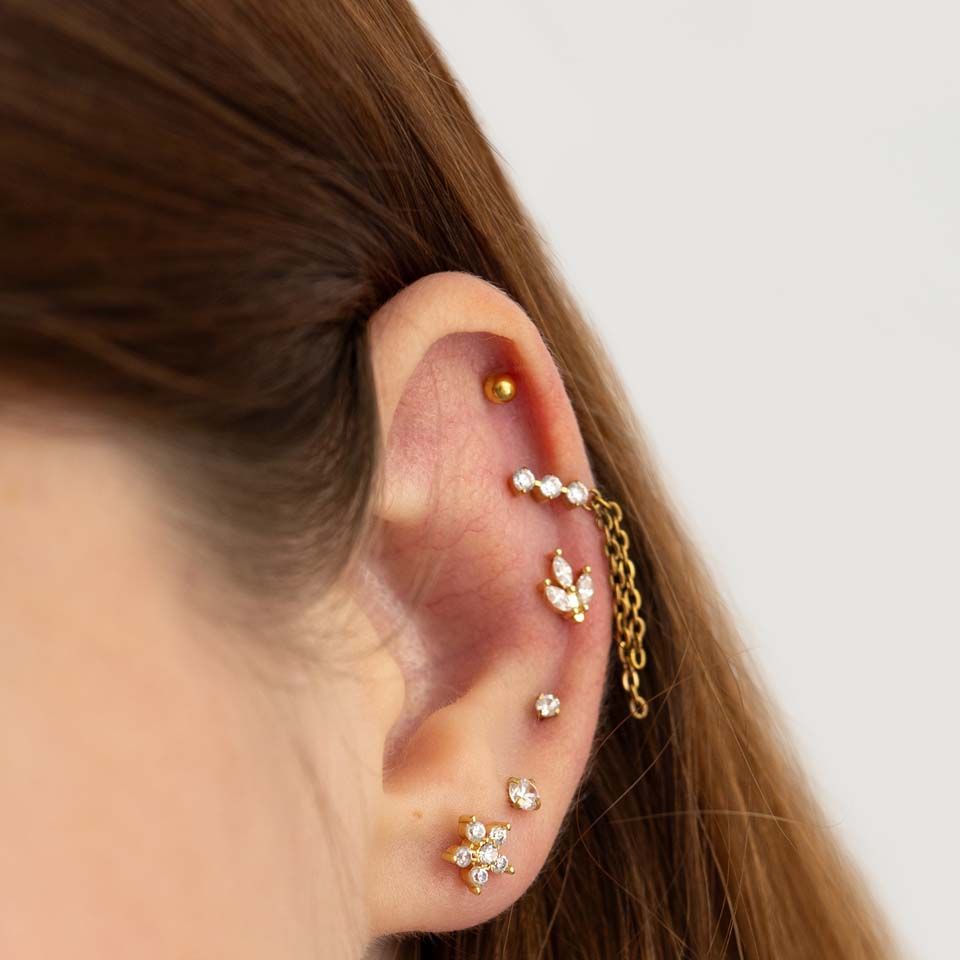 Labret em titânio com dois lados - coração plano na traseira
