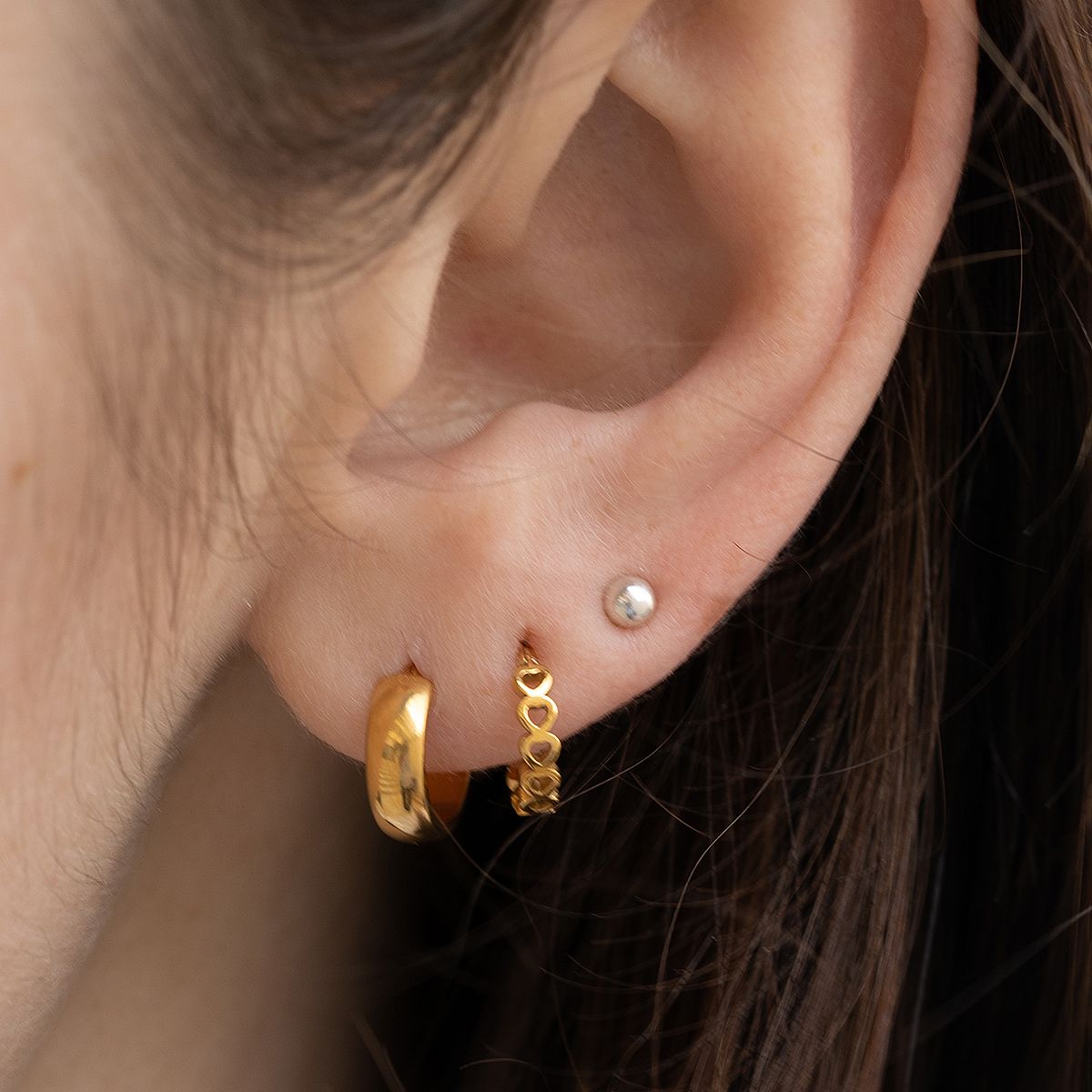Labret com uma pérola acrílica em várias cores