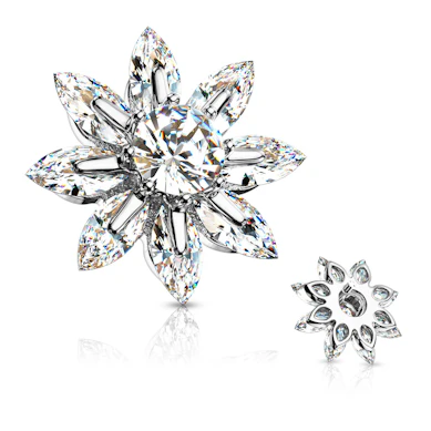 Microdermal floral com pétalas em pedra e gema central