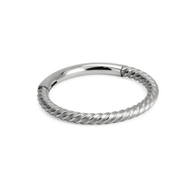 Argola com dobradiça em estilo torcido