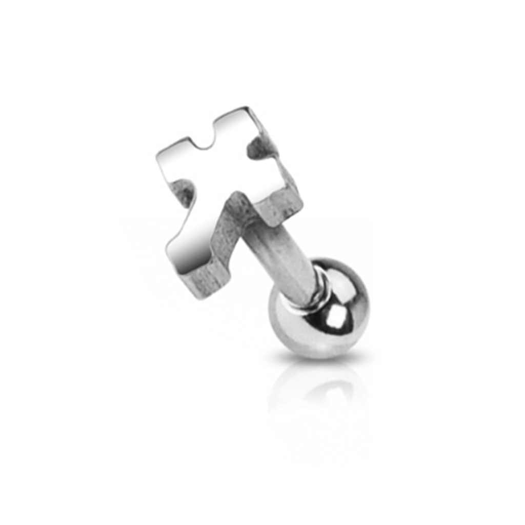 Tragus piercing com cruz grande