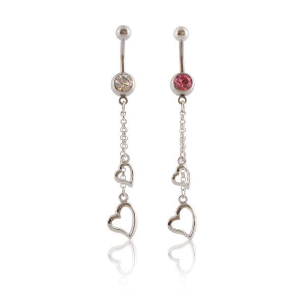 Umbigo piercing com pendente de coração na corrente