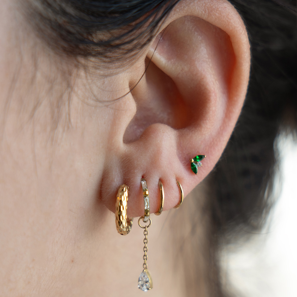 Pendente com pedra em forma de gota