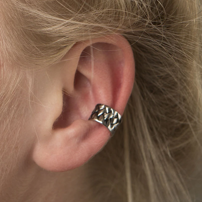 Earcuff com design trançado