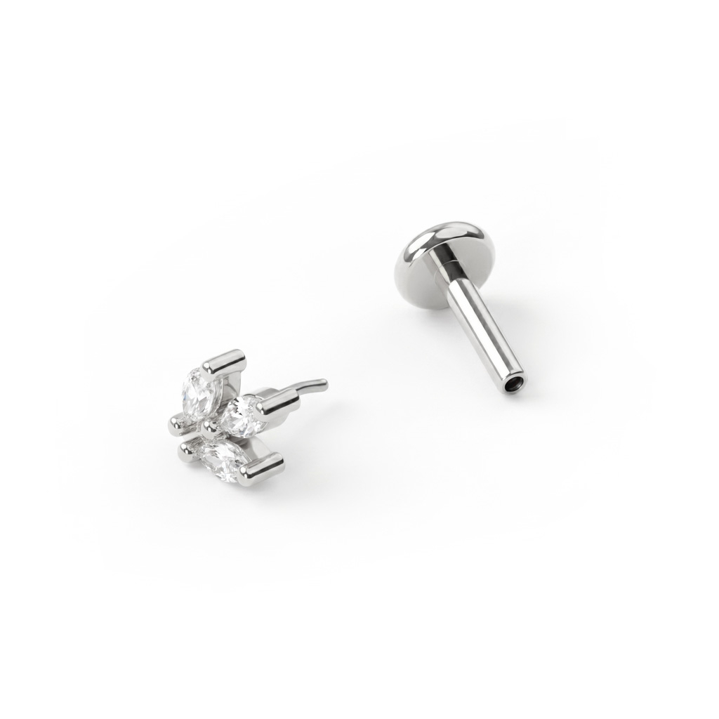Labret de encaixe com pedras com corte de marquesa