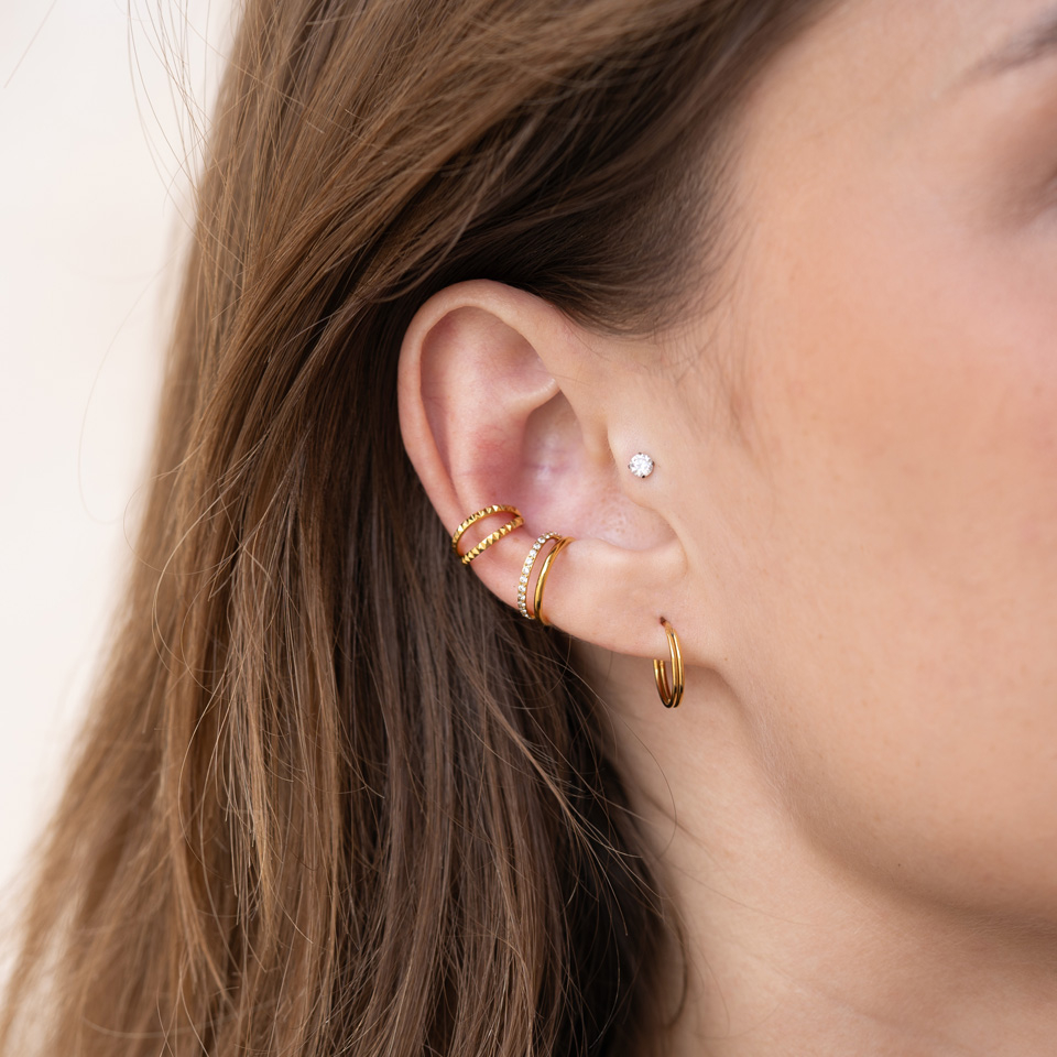 Labret de encaixe em titânio com pedra presa com garras
