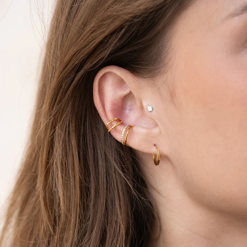 Labret de encaixe em titânio com pedra presa com garras