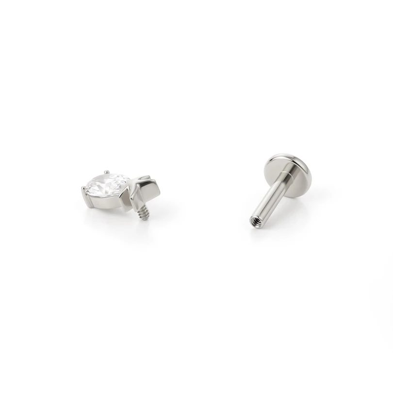 Labret em titânio com design de ananás