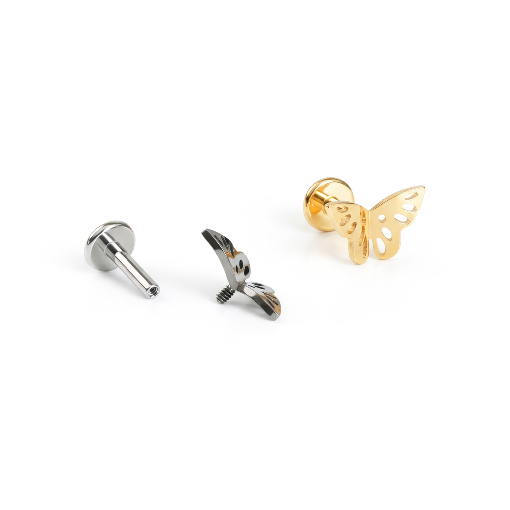 Labret em titânio com borboleta