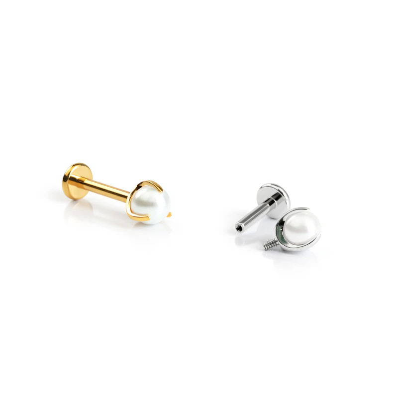 Labret de titânio com pérola