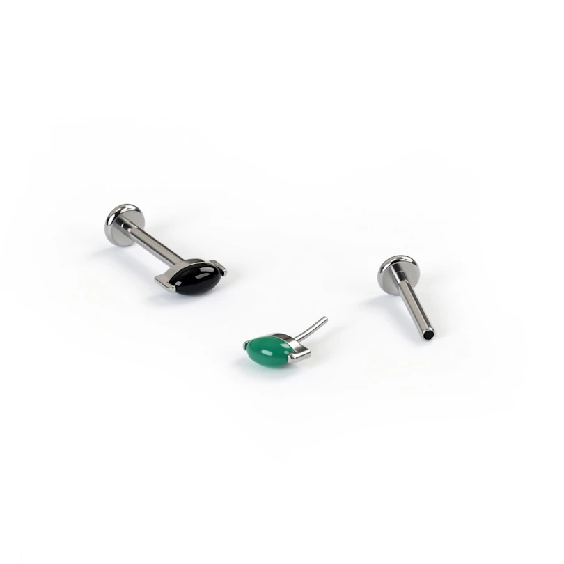 Labret em titânio com pedra natural