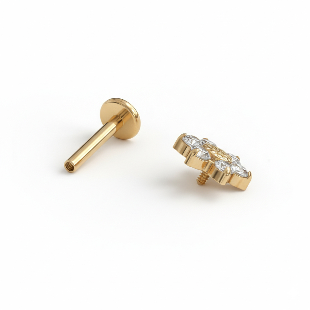 Labret em titânio com margarida