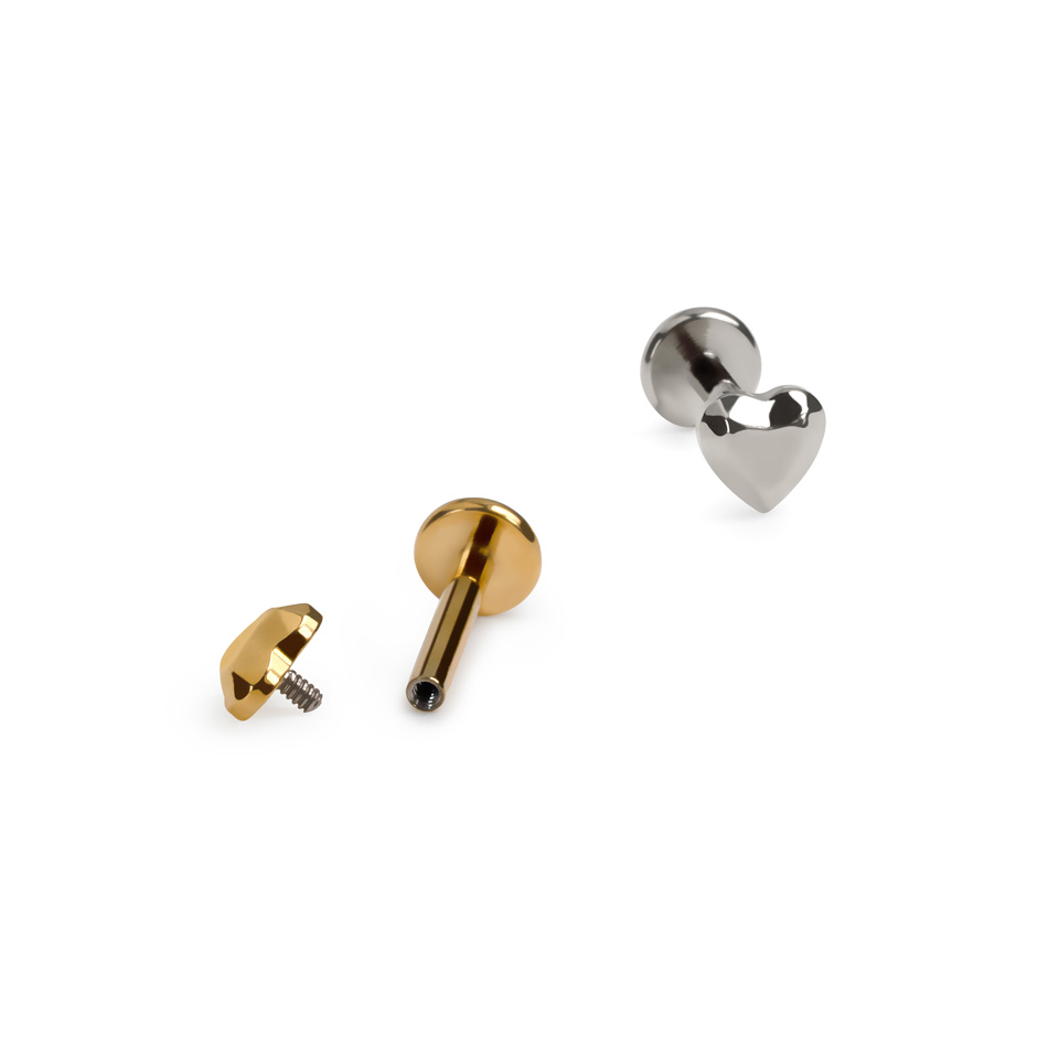 Labret em titânio com várias faces