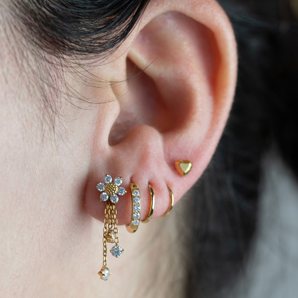 Labret em titânio com várias faces