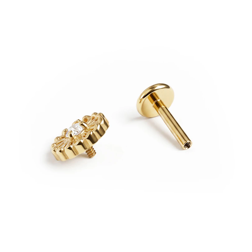 Labret em titânio com flor delicada