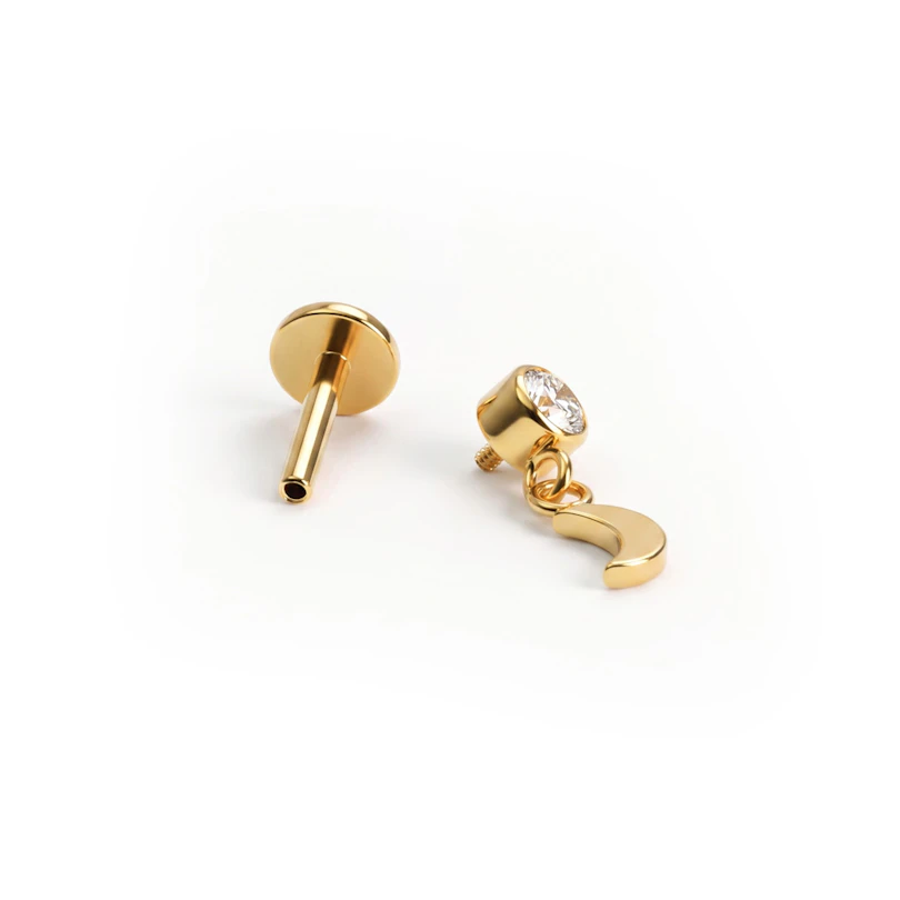 Labret de titânio com pendente de lua