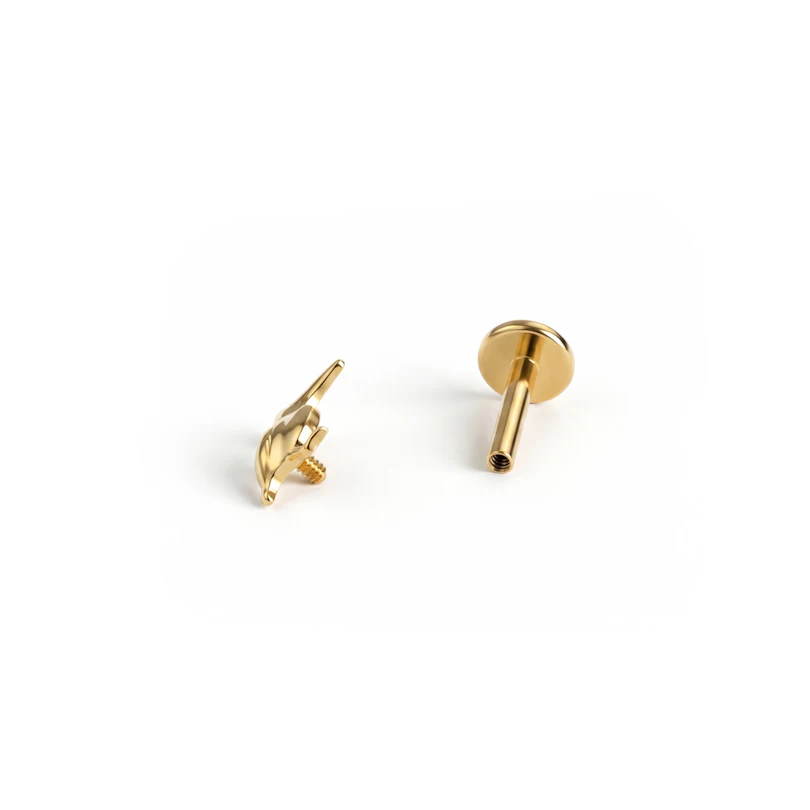 Labret em titânio com pelicano