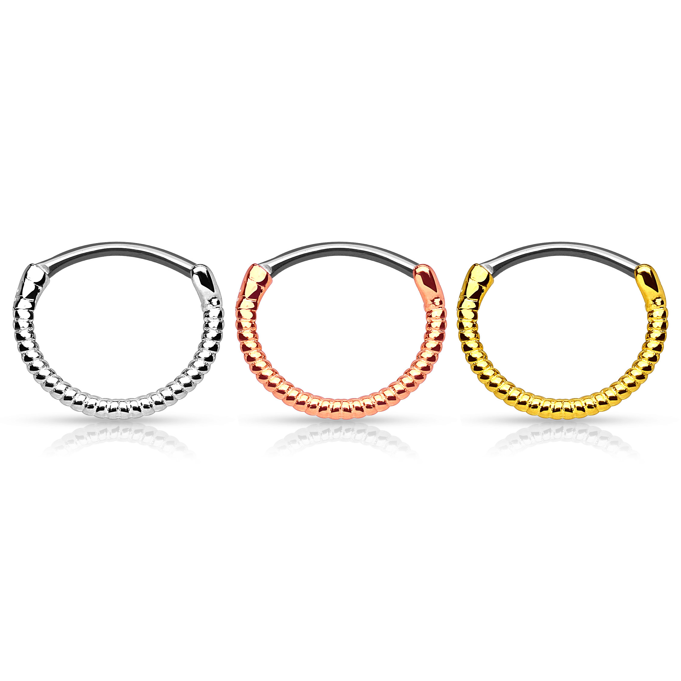 Septo piercing com um desenho de espiral ao redor