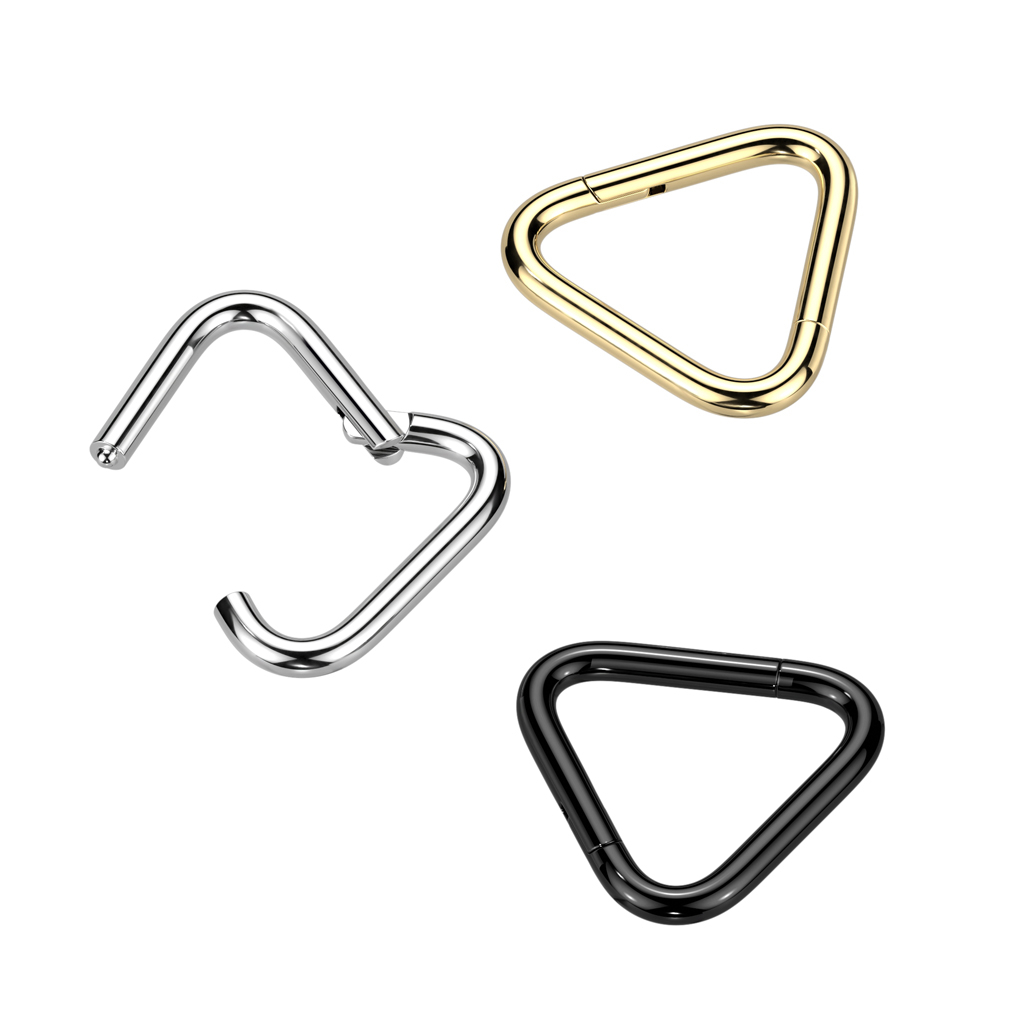 Argola articulada triangular em titânio