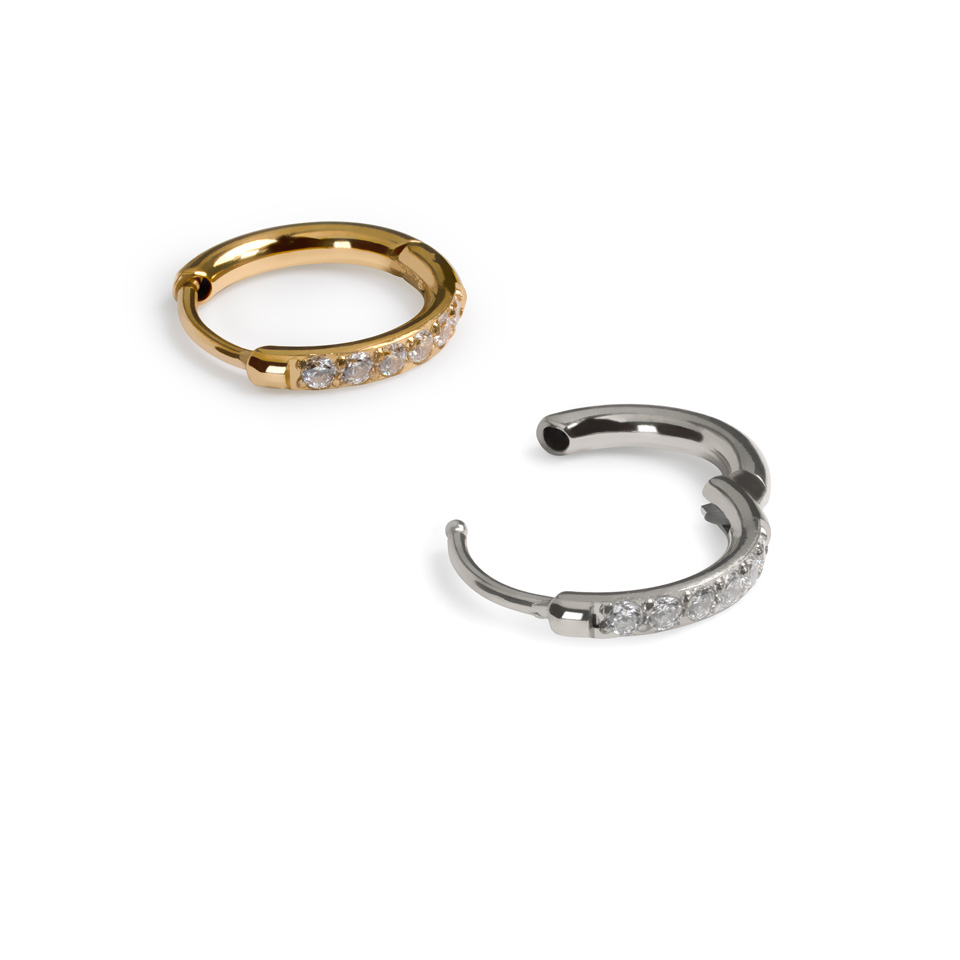 Par de huggies em aço cirúrgico com pedras