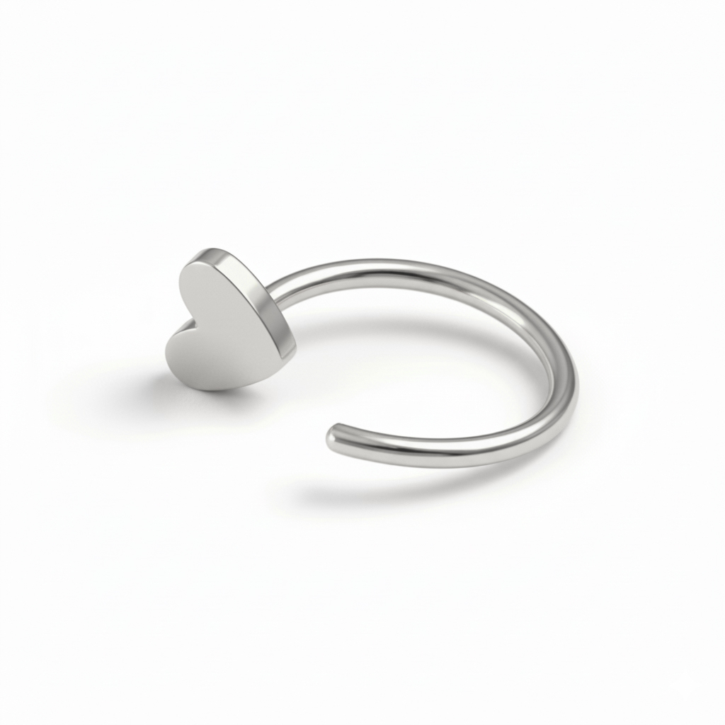 Argola aberta em titânio com coração