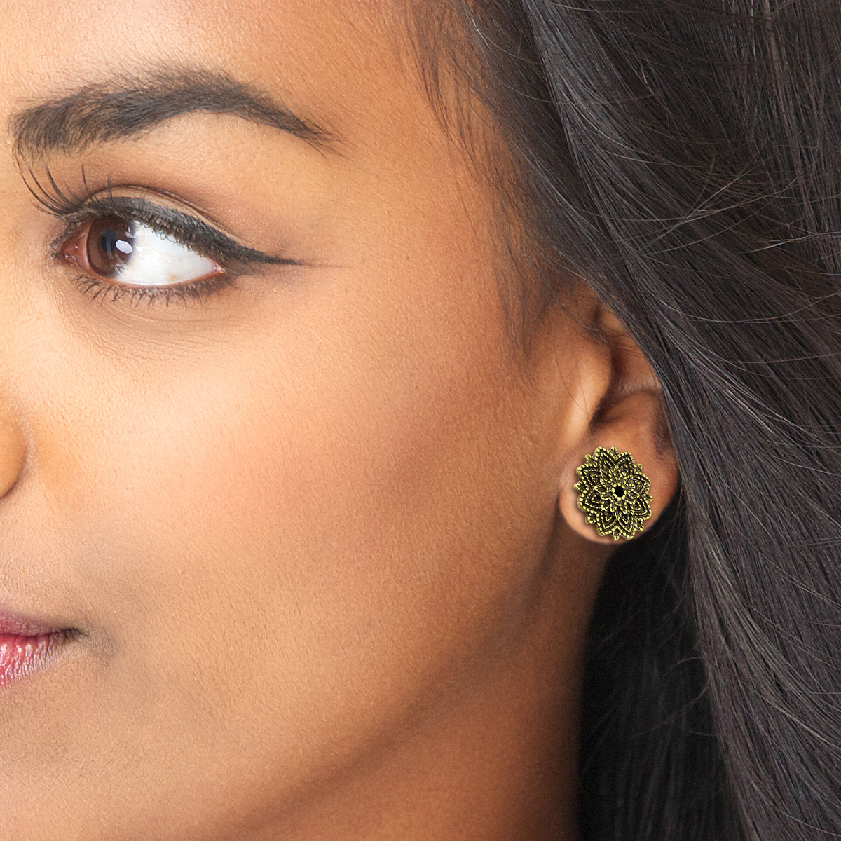 Túnel em aço cirúrgico com flor de lótus