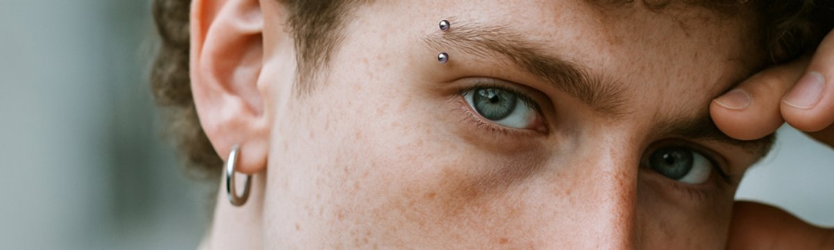 Nível de dor do piercing na sobrancelha Nível de dor do piercing na sobrancelha